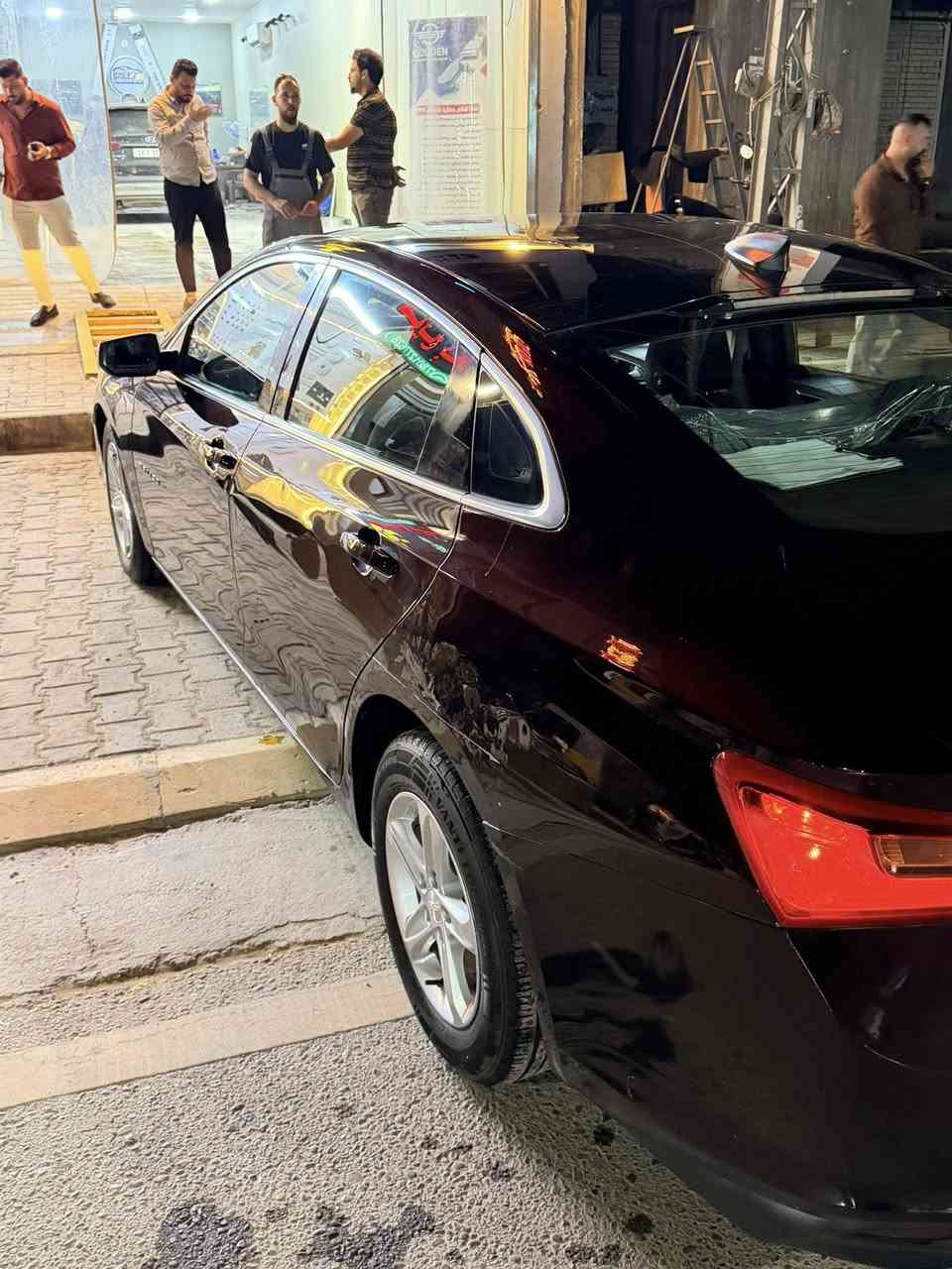 سلام عليكم احبتي 
ماليبو 2020 كفاله كير مكينه حداديه كفاله  فيتم بم ومسطره ونوزلات جدد تخم تاير جديد تبريد خير من الله السياره مواصفاتها معروفه سياره خير من الله اللون بيذنجاني  رقم دهوك 
بسعر معوقين وبالعافيه عالتصير من نصيبه 

حادثها حافت البنيد والجاملغ بدون اي دواخل كلهن بشرط والدور مال الجاملغ الخلفي بي صبغ على كده 
السعر 100 ورقه يعني شده 
*********** 
مكانها كربلاء المقدسه

