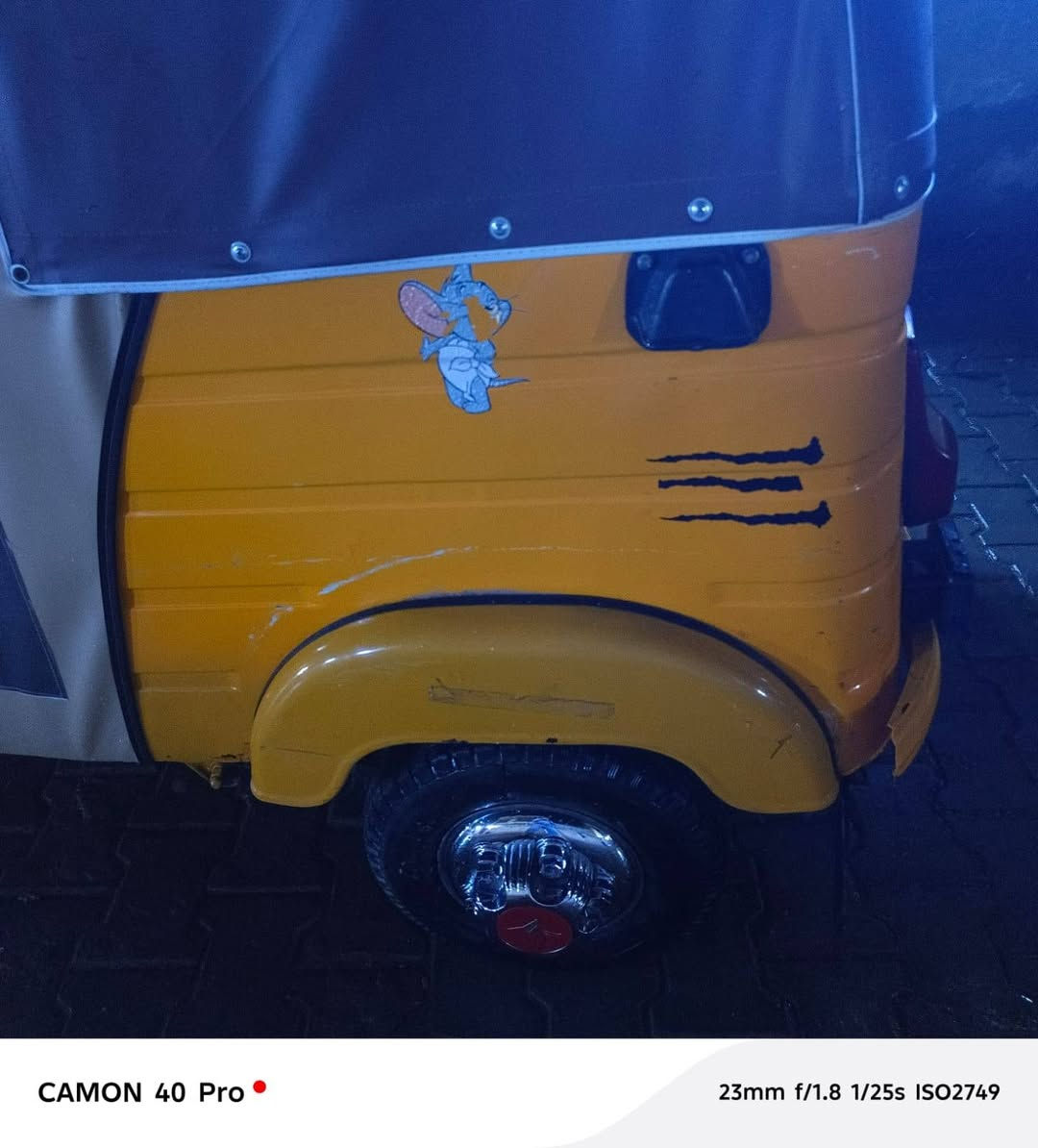 سلام عليكم
تكتك موديل 20 رقم وسنويه 
تكتك مكينه وكير وكسن خير من الله لي فيتر يعجبك وديه
تكتك من آيدك ع شارع مال خبزه مو مال كشاخه
تخم تاير جديد سفريات كامله مسجل وطبه هزه جديده

تجي شوف بعينك تقتنع وخدمتك 
رقم وسنويه ثاني يوم حولك 
السعر6/450وبيه مجال الطيبين 
العنوان (بغداد الشعله شارع ستين) 
الرقم *********** بيه واتساب ع فيس ما ممتواجد
والله يرزق الجميع
