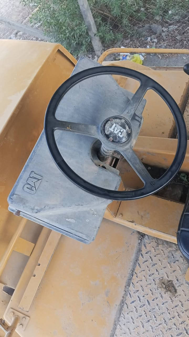 حادله كتر بلر مطاطيه دخول جديد موديل 2012 مكينة 4سلندر اوتوماتيك مكفول للاستفسار 
***********
