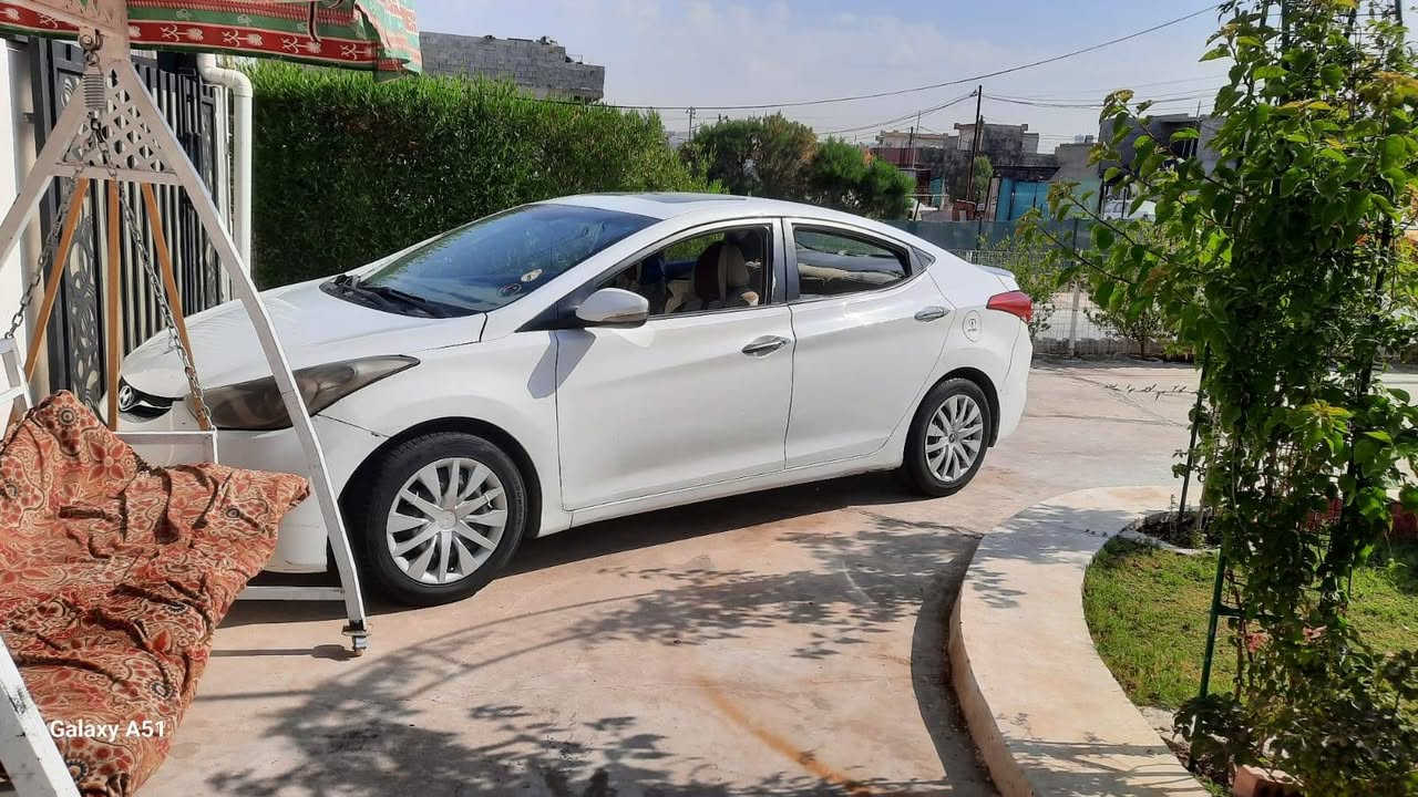 محرك 18 دوش
النترا موديل 2011
كير اوتو 
تبريد شغل كامل 
صدر جديد 
بيه طخه من طرف سكن 
جاملخ وبونيد صبغ
دفتر بنزين بيه 
سعره 80 بيه مجال 

***********
مكانه بكركوك
