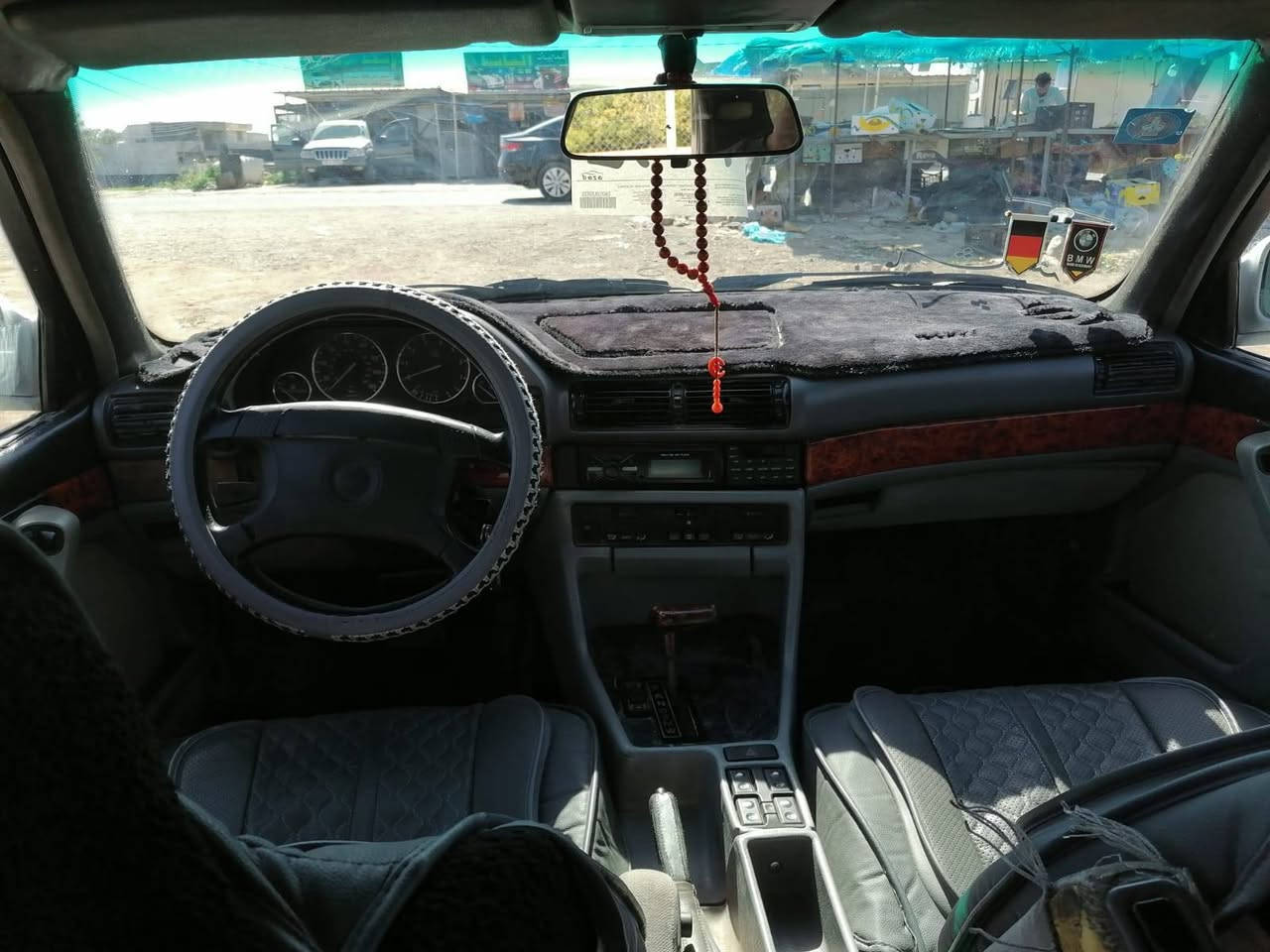 السلام عليكم ورحمة من رخصة الأدمن سياره بي ام للبيع او مراوس حسب القناعة
بي ام 730 موديل 92
مكينه6 سلندر مفتوح
كير ومكينه واكسل مكفولات كير جديد مبدله حاويه
صدر خلفي وامامي 80 بل 100 نظافة
تخم تاير جديد
اربع جام كهربائي كلهن شغالات
سنترلك قفل مركزي كلهن شغالات
كهربائيات السياره جيد جدا
تخم لايد جديد كلهن عالي يعني انسه لايد ظعيف
السياره كلش حلوه ونظيفه ومتعوب عليها
رقم ديالى جديد
ا
سعر السياره 50 وبيها مجال للطيبين او مراوس حسب القناعة
للاستفسار الاتصال ***********
