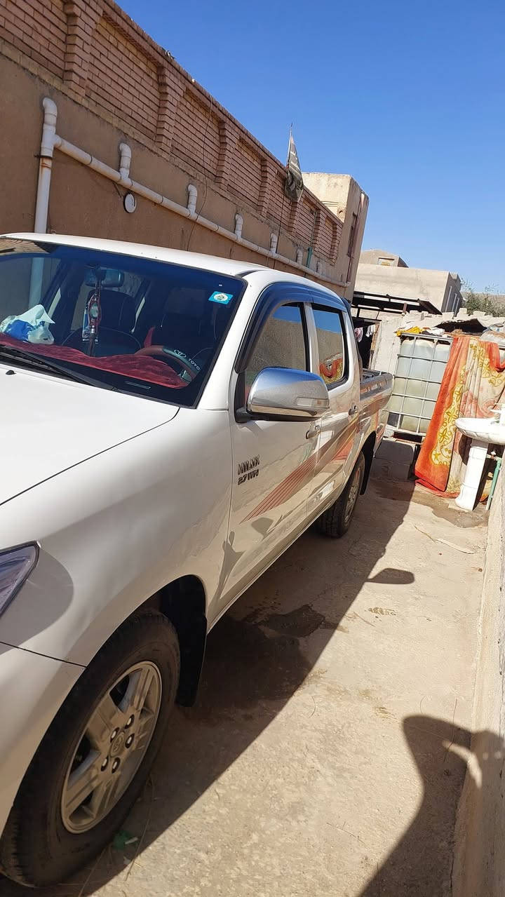 سلام عليكم سياره فلاونزه البيع مديل 12 جاهزه من كلشي خير من الله مكفوله من مكينه من شاصي من كير من صبق سياره بسمي  البصره الدير  رقم ***********
***********
