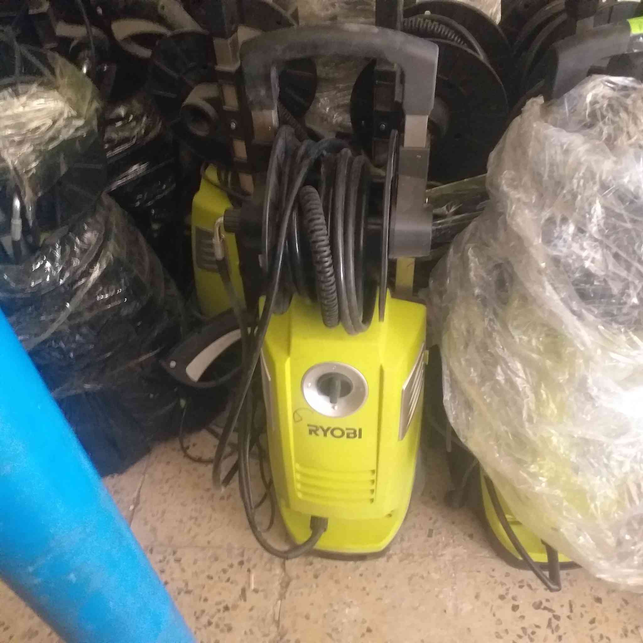 فارات ريوبي جمله عدد ٨٥ عنوان نجف كوفه رقم موبايل ***********
