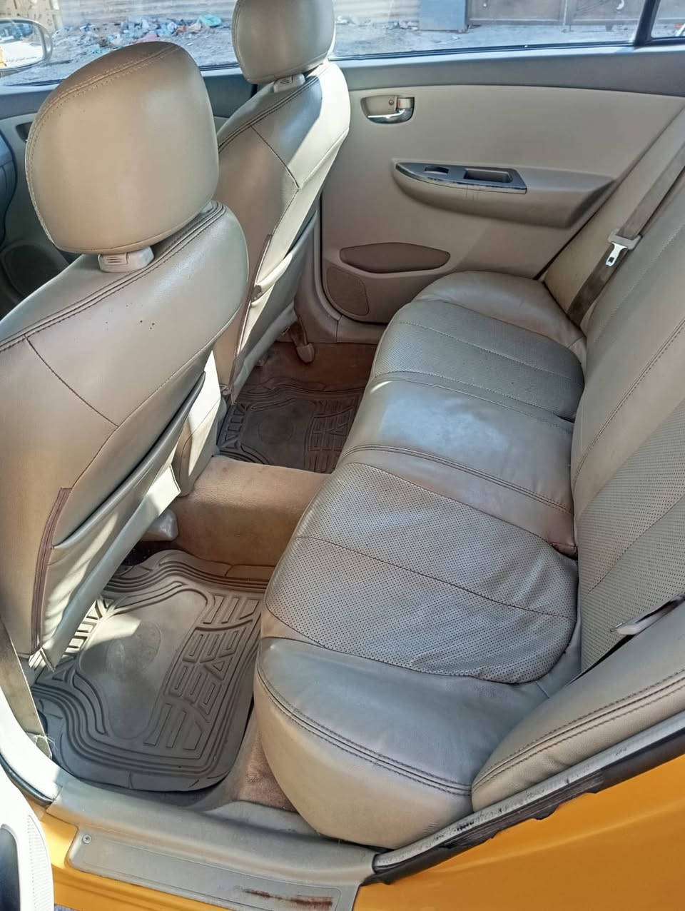 سلام عليكم سيارة بيوايدي  سنوية كاملة تاخذها متخدل هزة كبل تحويل سيارة خير من الله سيارة شوفت عينك نضيفة وكل نقص ما بيها محرك بلاد نضيف تخم تاير جواها سيارة كلشي جاهز بيها مديل ١٣ بصمة فتحة بل قمارة كاملة كل نقص ما بيها  السعر 47 الرقم *********** فقط وتساب بي
