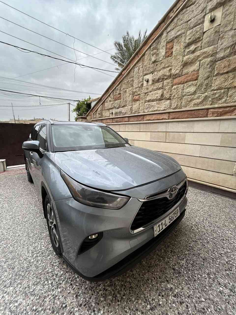 سلام عليكم 
هايلندر XLE 2022 
V6 3500
7راكب منفصل VIP 
سلايت كشنات جلد 
تدفئه كشنات 
3وضعيات قيادة 
نقطة عمياء 
حساسات 
شاشة جبيرة 
زنون كشافات ضباب 
اوتو3 هولد سايد بريك كهرباء 
3قطع تبريد تحكمات ستيرن جهتين 
تحديد مسار 
رادار 
السيارة كلش جديدة وكاملة من كل النواحي 
ماشية 58 ألف 
رقم بغداد  بسمي تحويل مباشر
السعر 250 
حادث جاملغ وبنيد فقط 
ومن امريكا بيها كلير جاملغات خلفية 
***********
