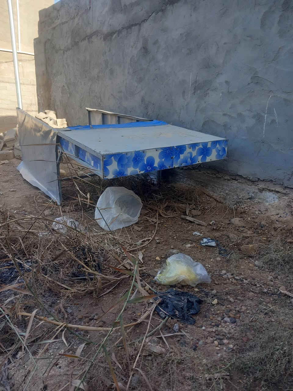 محجر ستوته للبيع حديد تزكام السعر ٥٠ ***********
