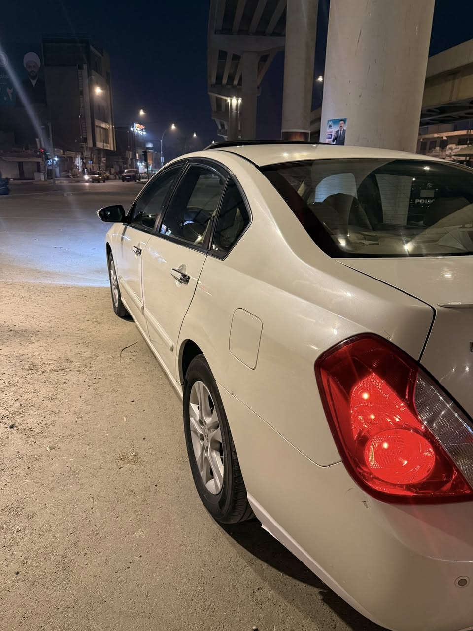 سياره ٦ سلندر فوول مواصفات كلشي بيها شغال
فقط بيها تبديل جاملغات اماميه نفس لون بدون دواخل

مكفول من صبغ 
مكينه وكير جدد 
حداديه امامي خلفي جديده
مابيها كل نقص
سعر ٨٨وبيها مجال

‭٠٧٨٢ ٧٧٧ ٧١١٦‬فقط اتصال 
مكان سياره بابل
