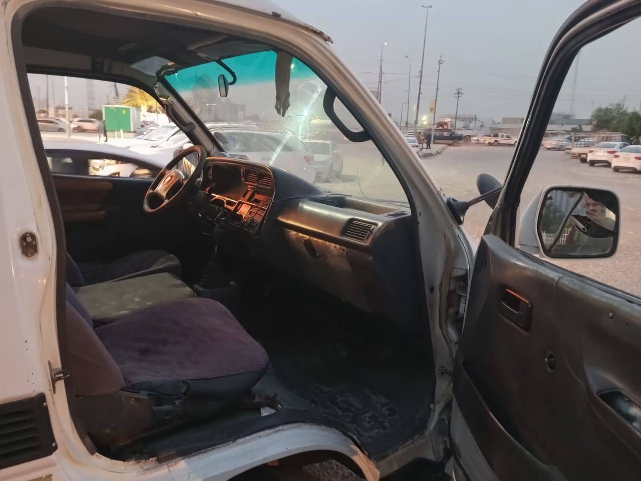 السلام عليكم فتون ٢٠٠٩ باسمي سنويه ٢٠٣٠ مكفوله من صبغ سياره جاهزه من كلشي مكينه كير حداديه تخم تاير مكاني نجف سعر ٤٧ وبيها مجال ***********
