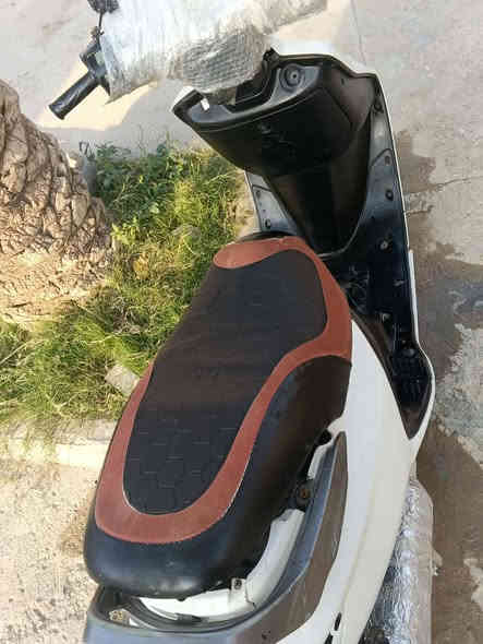 السلام عليكم
دراجة فراشه للبيع
الدراجه خير من الله
ونضافه مثل ماشوف عينك
كهربائيات مخلي بيها لايت ونشرات فقط
معدل وشلعه قويه وتجي تفحص بيدك 
للبيع او مراوس بدراجه گير
السعر 200 وبيها مجال 
المكان ناصريه (الغراف)
للتواصل عبر الصفحه او ***********
