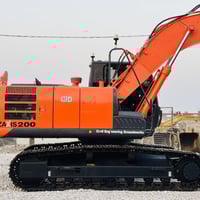 هيتاشي ZAXIS200 2018 • بحالة زيرو • محرك 6 سلندر