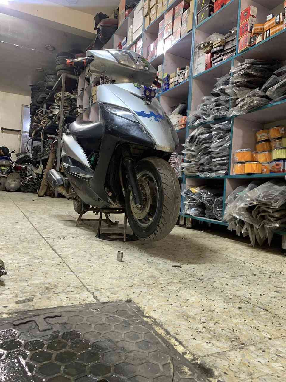 مكينه محفور 73 بيها بوشه مالوسي غير معروفه شلعه فوللل كلج امامي عوزه ادامه سعرها 450 وبيها مجال مكاني مدينه رقمي *********** او مراوس
