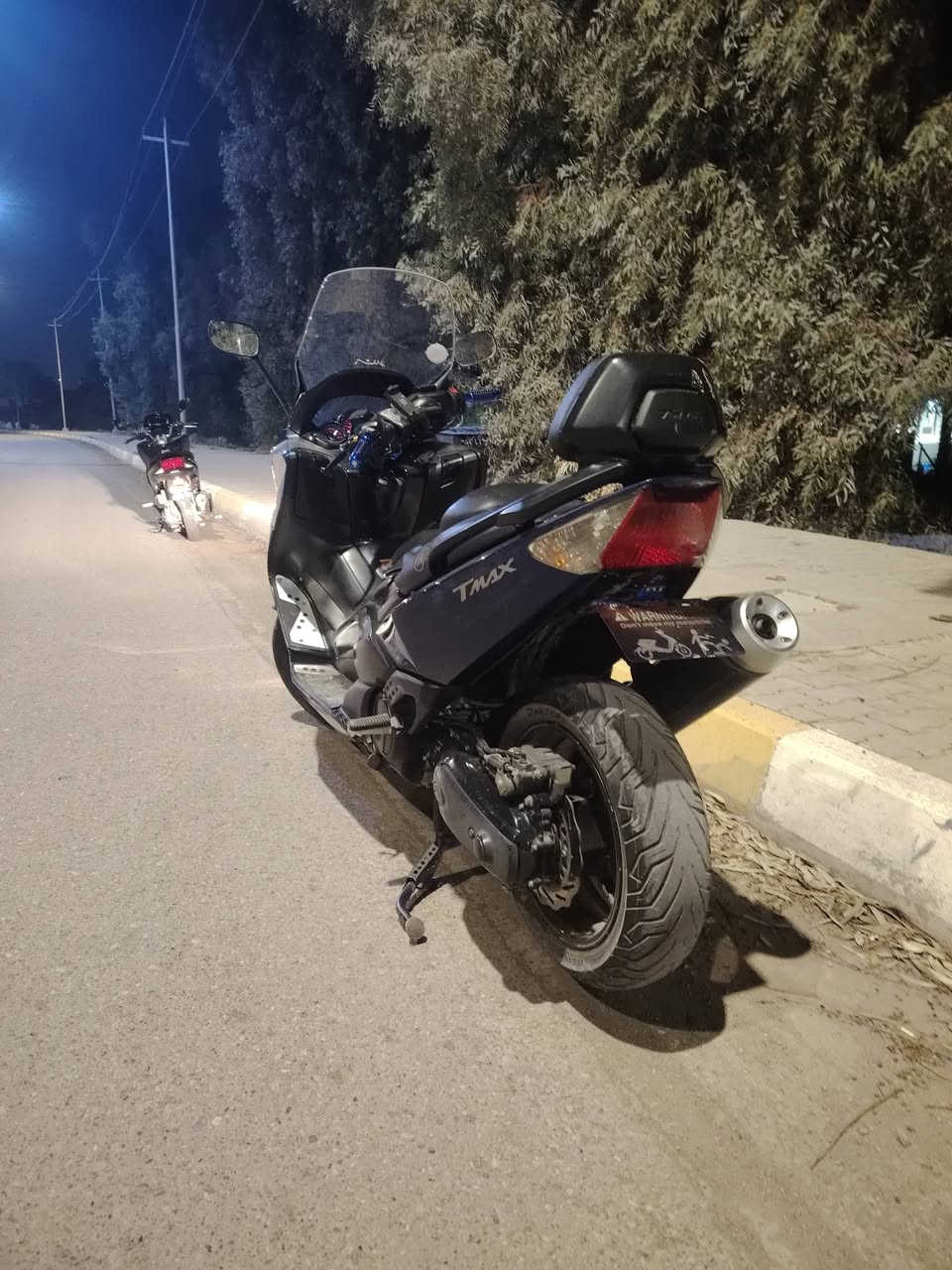 السلام عليكم ورحمة الله دراجه تي ماكس 2011 كفاله عافه نضافه 100/100 دراجه بعده بل جيس دراجه زلغ مابيه بعده بل جيس يعني مال جناي شرط شلعه ومعدل
فول يعني تاخده ربع متصرف عليه دراجه خير من الله وتفاصيل أكثر الاتصال على الرقم (***********)
شباب ال مو شراي لايتصل يتعبني
