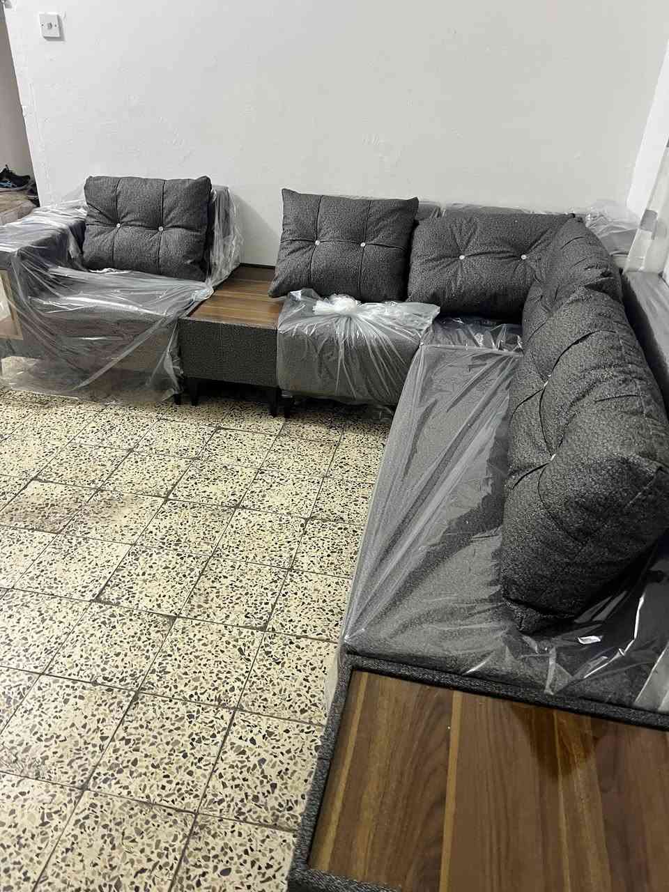 تخم و ميز بلازما و طبلية طعام جدد مستخدم اسبوع السعر 450 المكان شارع فلسطين تواصل واتساب فقط ***********
