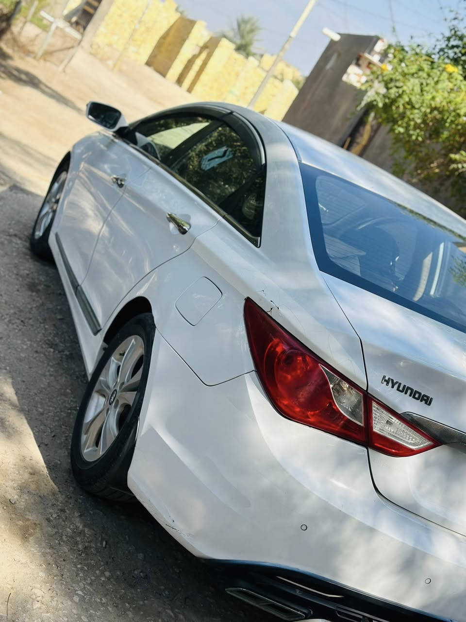 السلام عليكم
سوناتا موديل ٢٠١٣ خليجي ابيض 

محرك ٢٤٠٠ دوش 

رقم نجف بأسمي سنويه جديده 

تحويل مباشر 

السيارة كفاله عامه عدا ربع الجاملغ الخلفي بي صبغ 

موضح بالصور 

كير ومكينه مكفول 

مكانها/ بابل ~القاسم 

السعر ١٢٥ بي مجال بسيط 

***********
