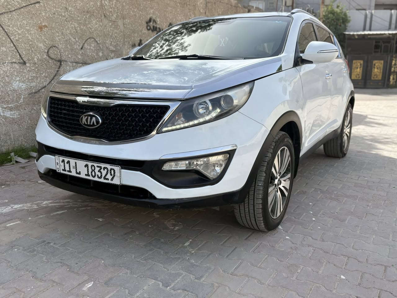 السلام عليكم كياسبورتج 2016 خليجي رقم بغداد الجديد سياره نضيفه حيل محرك وكير شركه بلاد بيهه صبغ شويه من جاملغ ماشيه ٩٥ حقيقي
محرك 2000 دوش
كامره بلاد
حساس دعاميه
حاكيه بلوتو
اشاير مري
تحكم ستيرن جهتين
نخم تاير جديد
صدر امامي خلفي جديد
تبريد ثلاجه
منظومه زنون
السعر ١٤٦ مجال بسيط ***********
