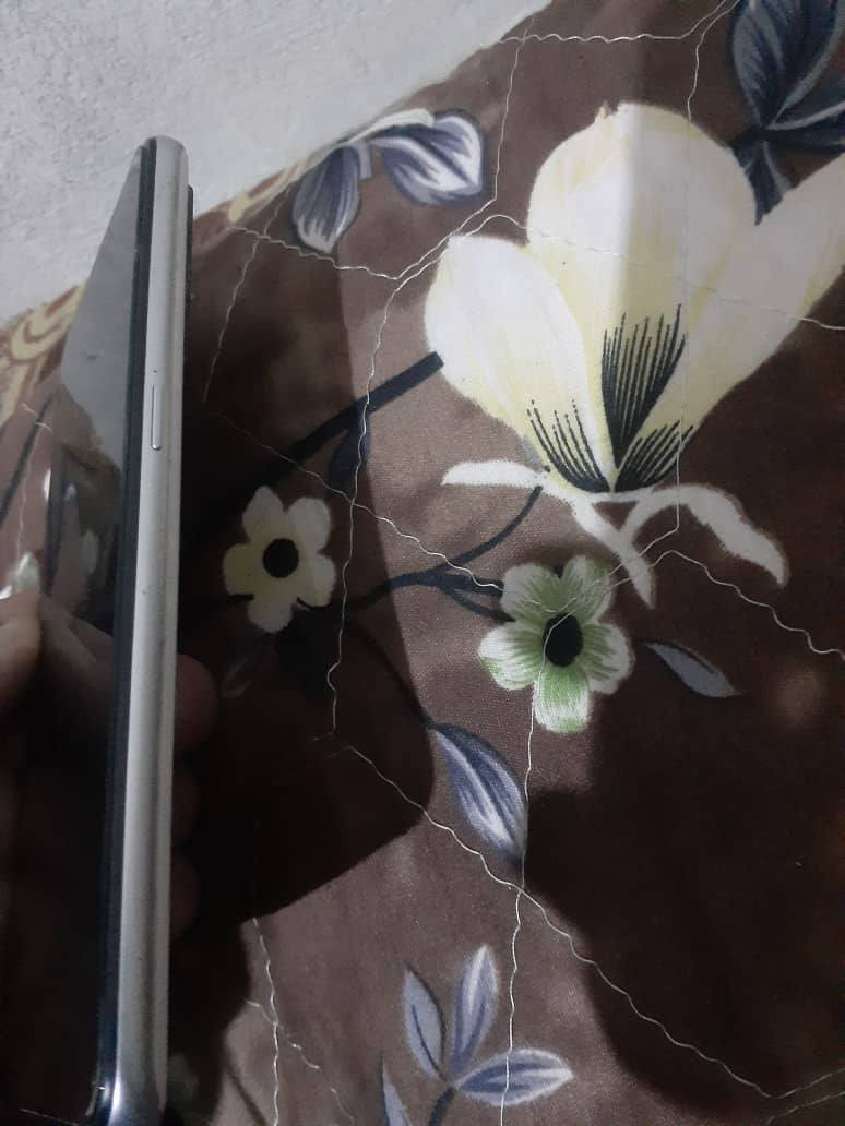 🔥 فرصة – للبيع موبايل قوي 🔥

Realme GT Neo5 SE
رام 16GB + 4GB
ذاكرة 1TB
شاحن سريع 100W أصلي
مع العلبة وكل أغراضه
الجهاز نظيف جدًا واستعمال خفيف

💰 السعر: 280 دولار

للتواصل خاص.


**إذا كنت صاحب هذا الإعلان وتريد حذفه لأي سبب، رجاءا أرسل رسالة إلى الدعم الفني**