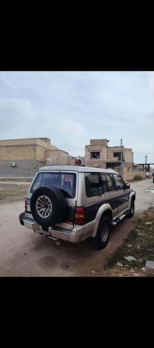 باجيرو 95بلاد سنويه 29  مكاني ناصر يه السعر 45وبيه مجال وهاذه رقمي ***********
