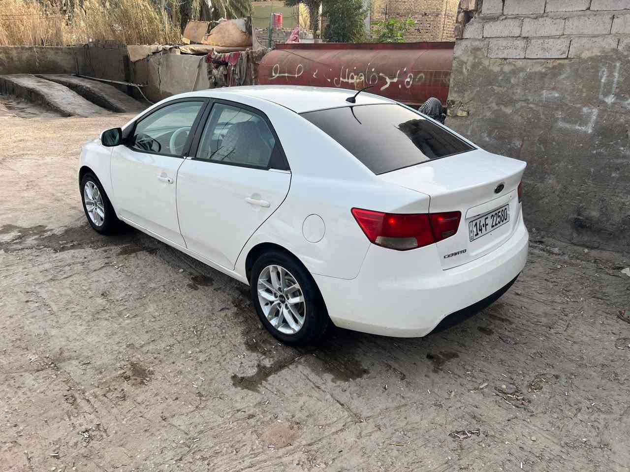 سيراتو 2013 خليجي
رقم دولي مداور وين مايعجبك
بيهه قطعتين صبغ بدون اي دواخل
السياره جاهزه وحلوة
مكان السيارة نجف***********بيع او مراوس النجف, العراق
