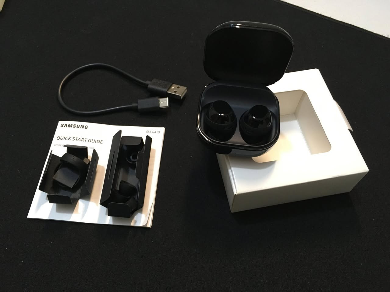 تلفون s24 Samsung galaxy ذاكره ١٢٨ الجهاز كلش نظيف كامل ملحقاته ويا للبيع
ساعه samsung galaxy fit3 مع كامل ملحقاتها للبيع

سماعه samsung galaxy buds core للبيع 

اخوان الاجهزة جدا نظيفه خلي السعر وما نختلف إن شاء الله عنواني بغداد الغزالية ***********
