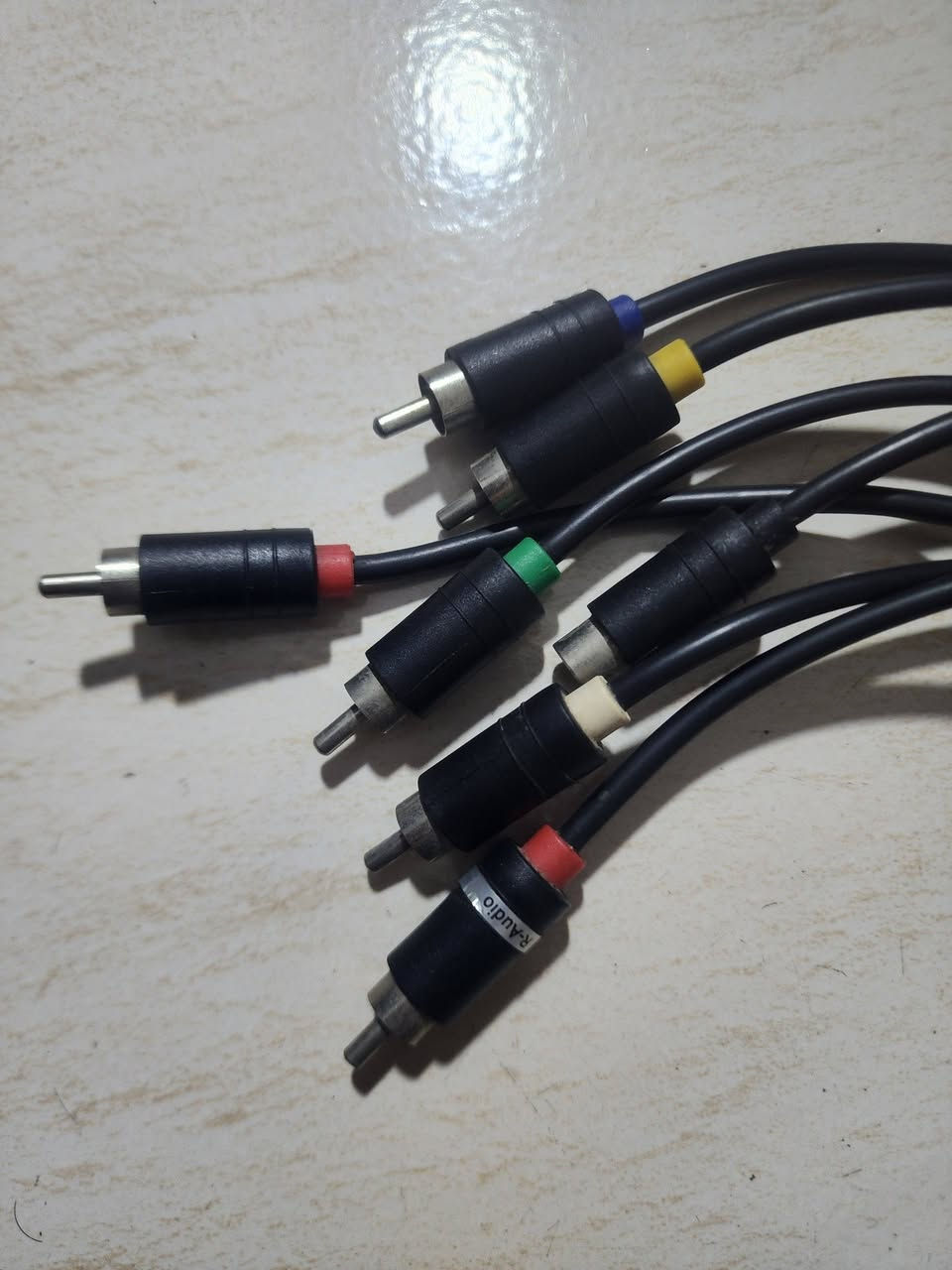 كيبل اصلي كومبونينت و ايفي PS2 PS3 XBOX 360 NINTENDO WII
يجي بي سويتش تحويل للايفي و الكومبونينت 
بدال متشتري عدة كيبلات هذا كيبل واحد يجمعهن و ل اكثر من جهاز
السعر ٣٥ الف


**إذا كنت صاحب هذا الإعلان وتريد حذفه لأي سبب، رجاءا أرسل رسالة إلى الدعم الفني**