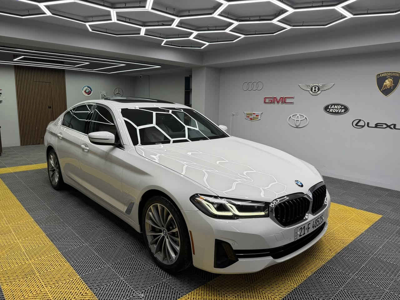 530i
2023
39mil


**إذا كنت صاحب هذا الإعلان وتريد حذفه لأي سبب، رجاءا أرسل رسالة إلى الدعم الفني**