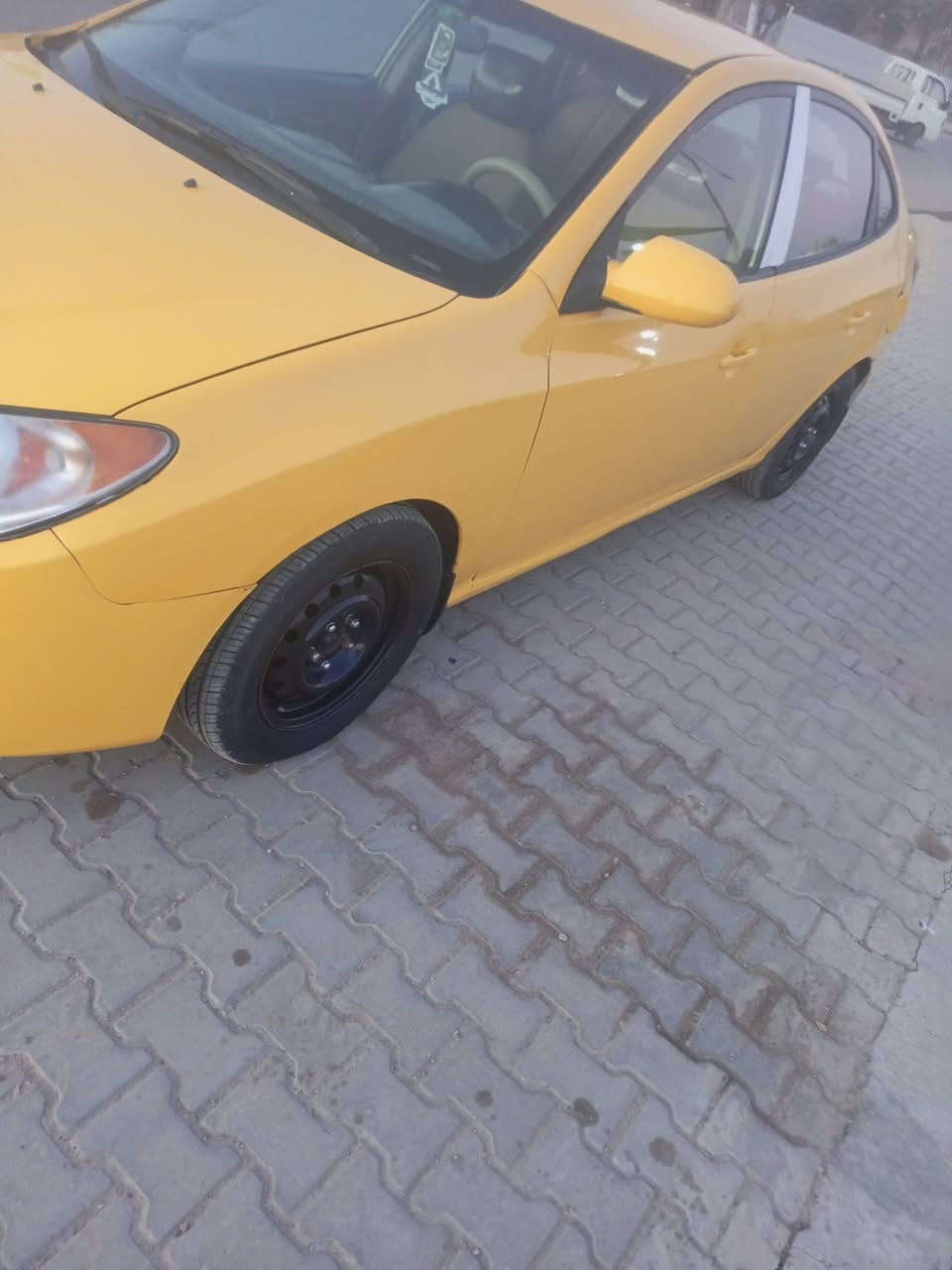 سلام عليكم النتره الفين 9سياره بيه دواخل سياره شوف العين حلوه محرك الفين وارد مريكي سعر 80بيع مجال مكان بغداد الوسفيه ***********
