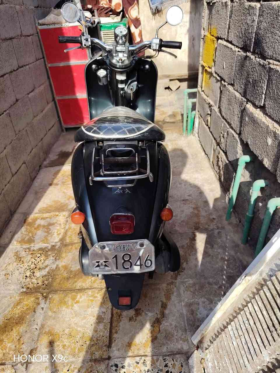 السلام عليكم دراجه مصريه شغاله كلشي ما نقصه مكصوصه رايمر بلادي دراجه شلعه ومعدل تخبل السعر 300 وبيه مجال ***********
