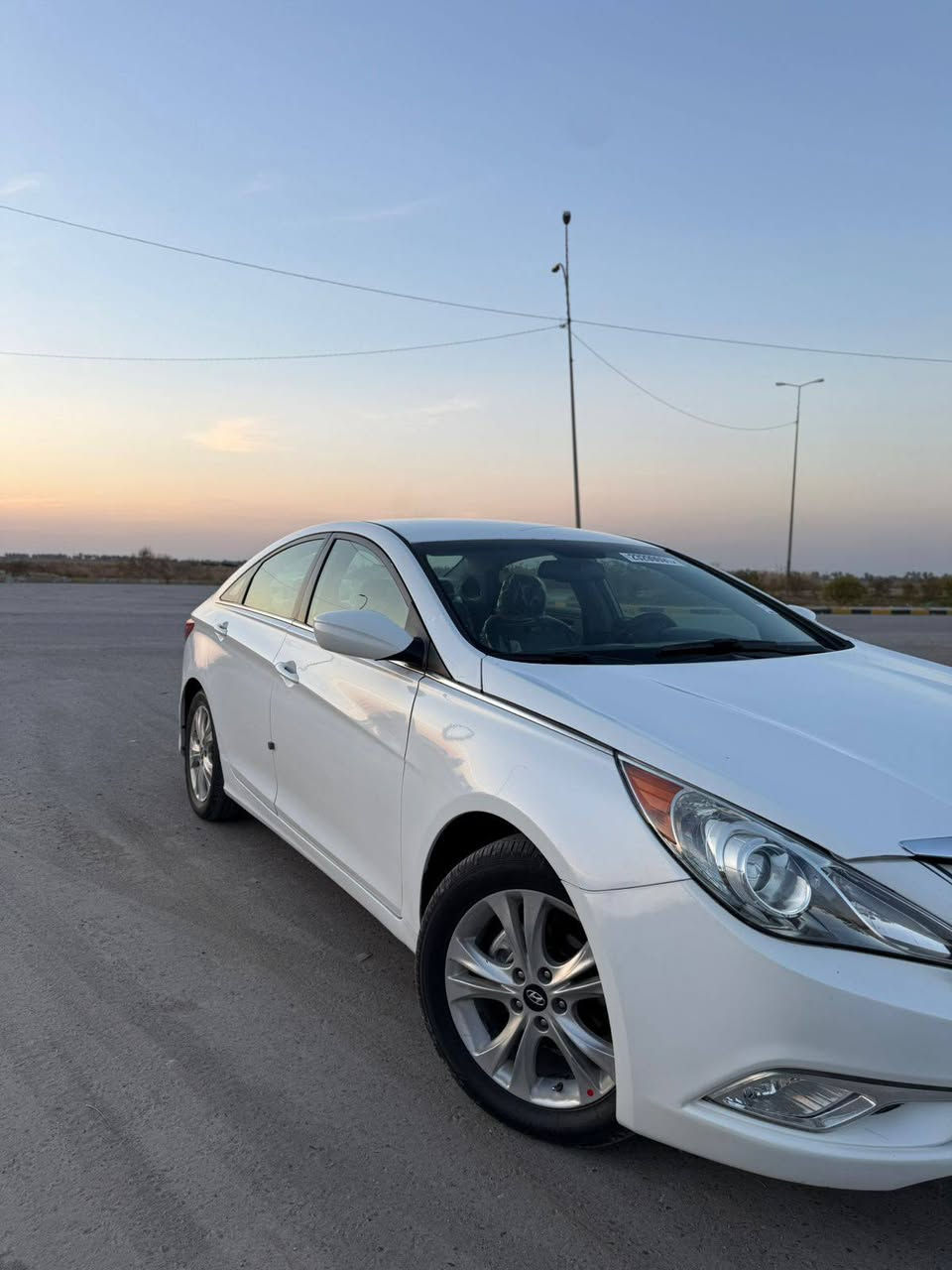 السلام عليكم سوناتا 2014 أمريكية حادثه نص بنيد وجاملغ أمامي سيارة جديدة من مكينه وحداديه وكشر  رقم بابل انكليزي بسمي شرط التحويل سعره ١٣٢ وبيه مجال للاتصال*********** واتساب مكان السياره بابل
