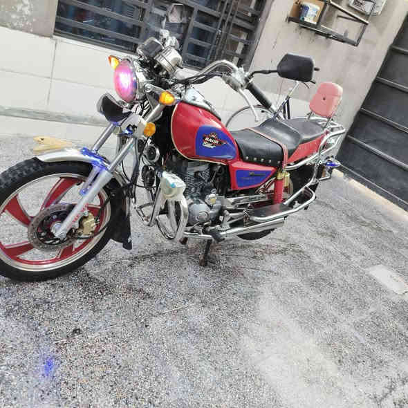 سلام عليكم دراجه جونده موديل 20دراجه مكفوله دراجه جديده البيع سعر ب950وبيه مجال قليل ***********
