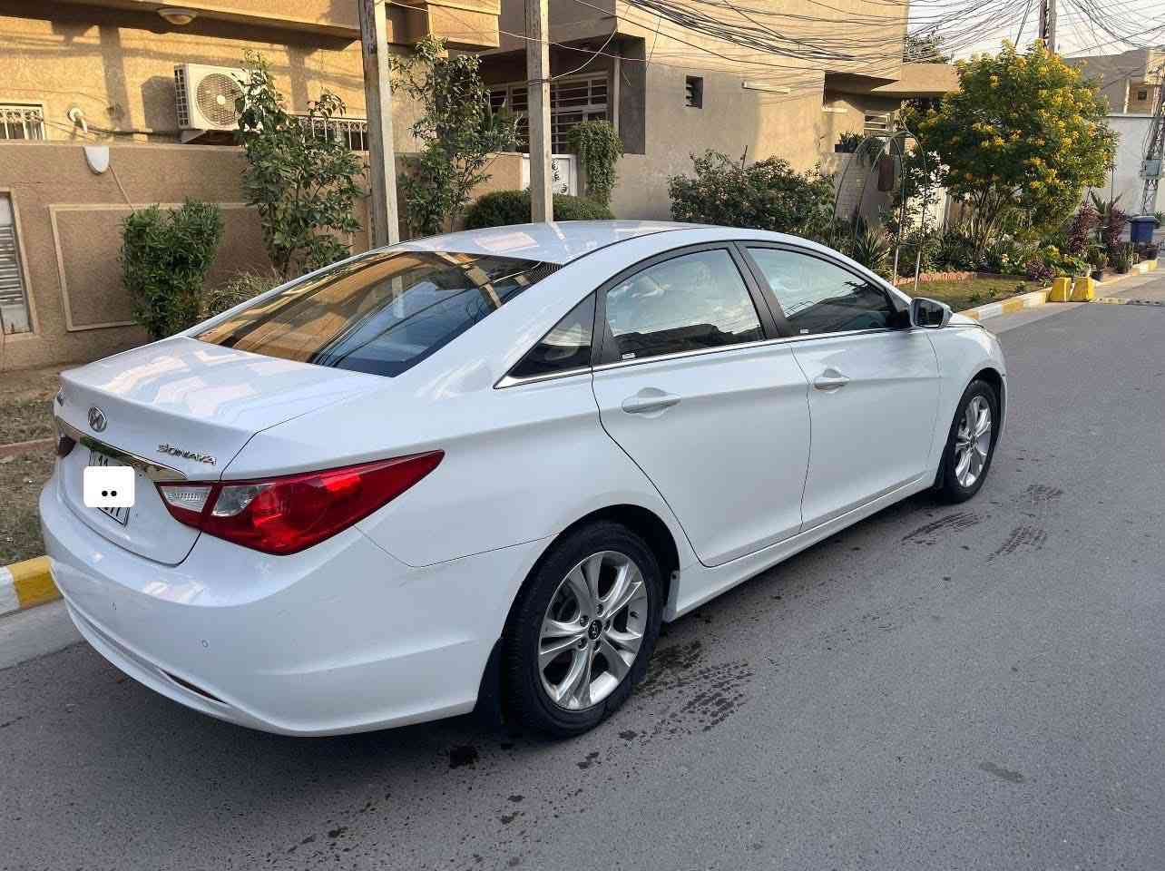 السلام عليكم
سوناتا 2013 خليجي 

ماشية 97924 KM حقيقي 

بيها شبر صبغ بين الجاملغ الخلفي والباب من جهة عكس السايق 

سيارة جديدة بلادية مامفتوح بيها شي

رقمها بغداد - وعنواني ببغداد

السعر 140 ورقة 

***********
