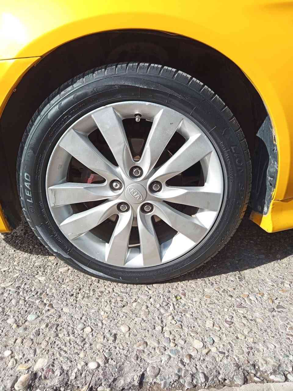 لانسر قرش 2010 وارد امريكي ضررها جامرلغين خلفي والسقف معجون بدون تكم كير اوتو محرك  20  سنويه مشروع وطني لحد 2027  شرط تحويل ونقابه مصفر سعرها 65 ورقه وبيه مجال مكاني كركوك ***********
