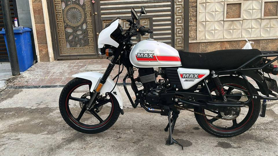 السلام عليكم
دايوان 22 نازلة بل23
كفالة عامة من كلشي الدراجة مامتعوبة 
ولا مشتغلة دلفري مال بيت 
كفالة من كلشي تجي وتفحص 
جيب وياك فيتر او وديها للفيتر بالي يعجبك 
مرقمة  رقم واسط سنوية بأسمي 
مشروع وطني بأي مكان يعجبك تتحول 
العنوان بغداد البياع 
***********
السعر 1750 وبيها مجال للشراي
مكلف بالنشر اتصال فقط
