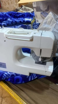 مكينة خياطة • جديدة