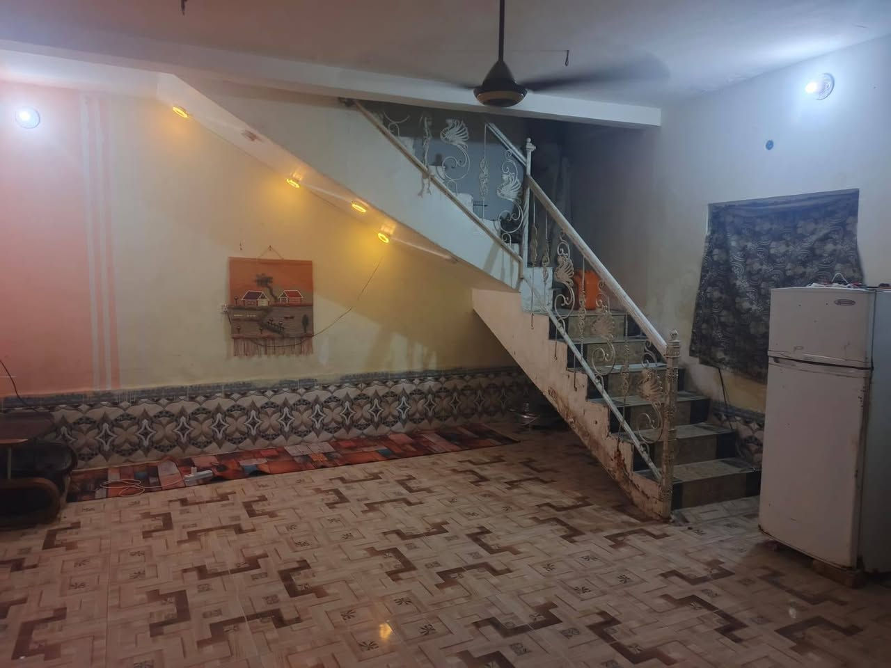 بيت للبيع / مساحته 100 طابو سند 25 
السعر/ 115 وبي مجال للشراي
العنوان/الناصرية/ شارع السفينة/ شارع الشهيد ضياء 
رقم الهاتف/***********
