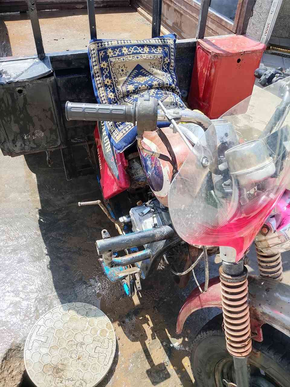 السلام عليكم ستوته موديل 14دايوان بدون وراق مكفوله حلال حرام السعر 450وبيها مجال حك الجيه مكاني بغداد قرب بسمايه ***********
