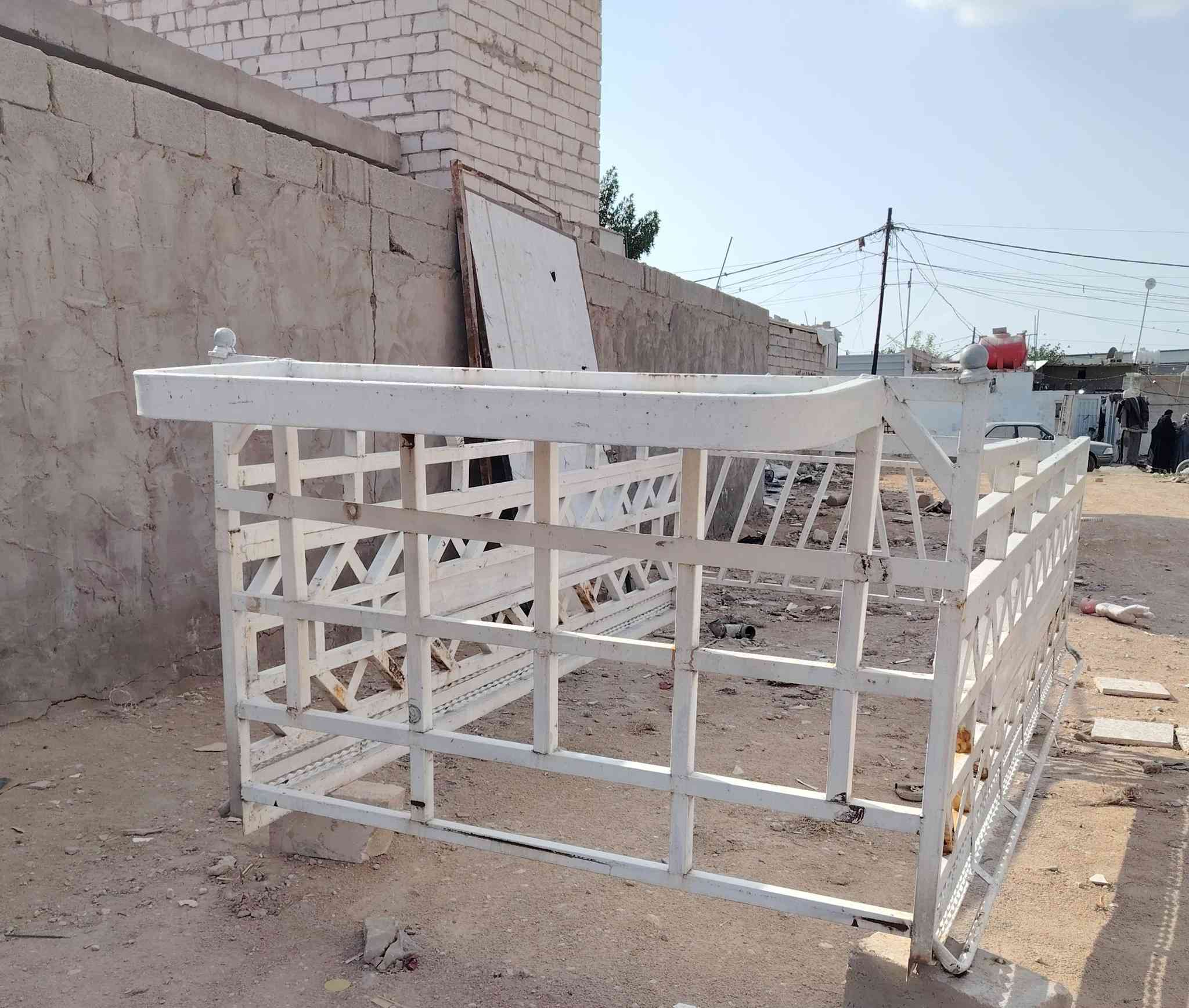 سلام عليكم محجر كيه فحل البيع
العنوان النجف قرب المطار
السعر 225 وبيه مجال
***********
