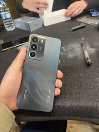 السلام. عليكم ريلمي c71 ذاكره ١٢٨ دبل سيم الجهاز ما مفتوح  والنضافه  ك...