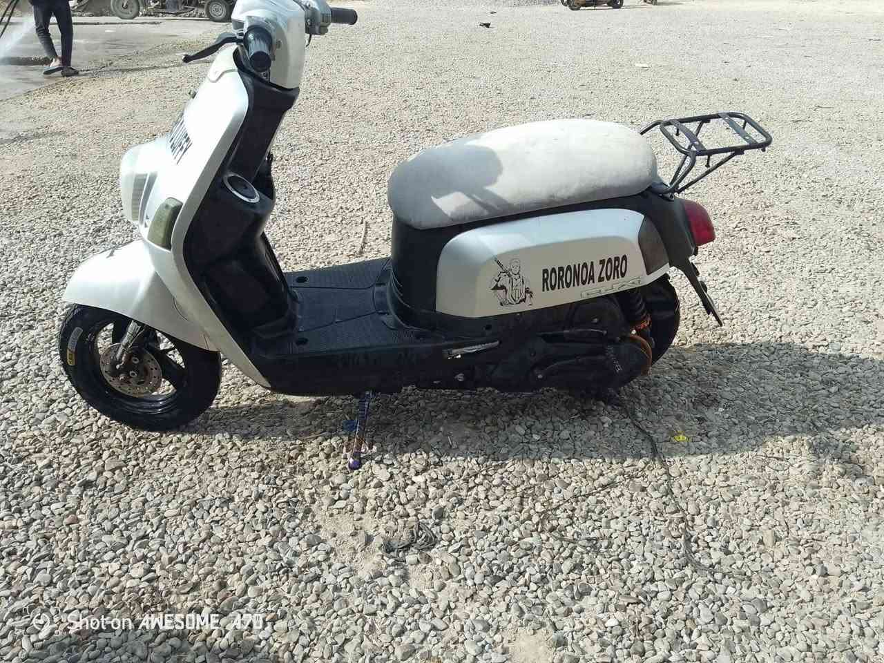 السلام عليكم دراجه بوليسي للبيع السعر 650 وبيها مجال للشراي مكاني بصره قضاء المدينه رقم الهاتف ***********
