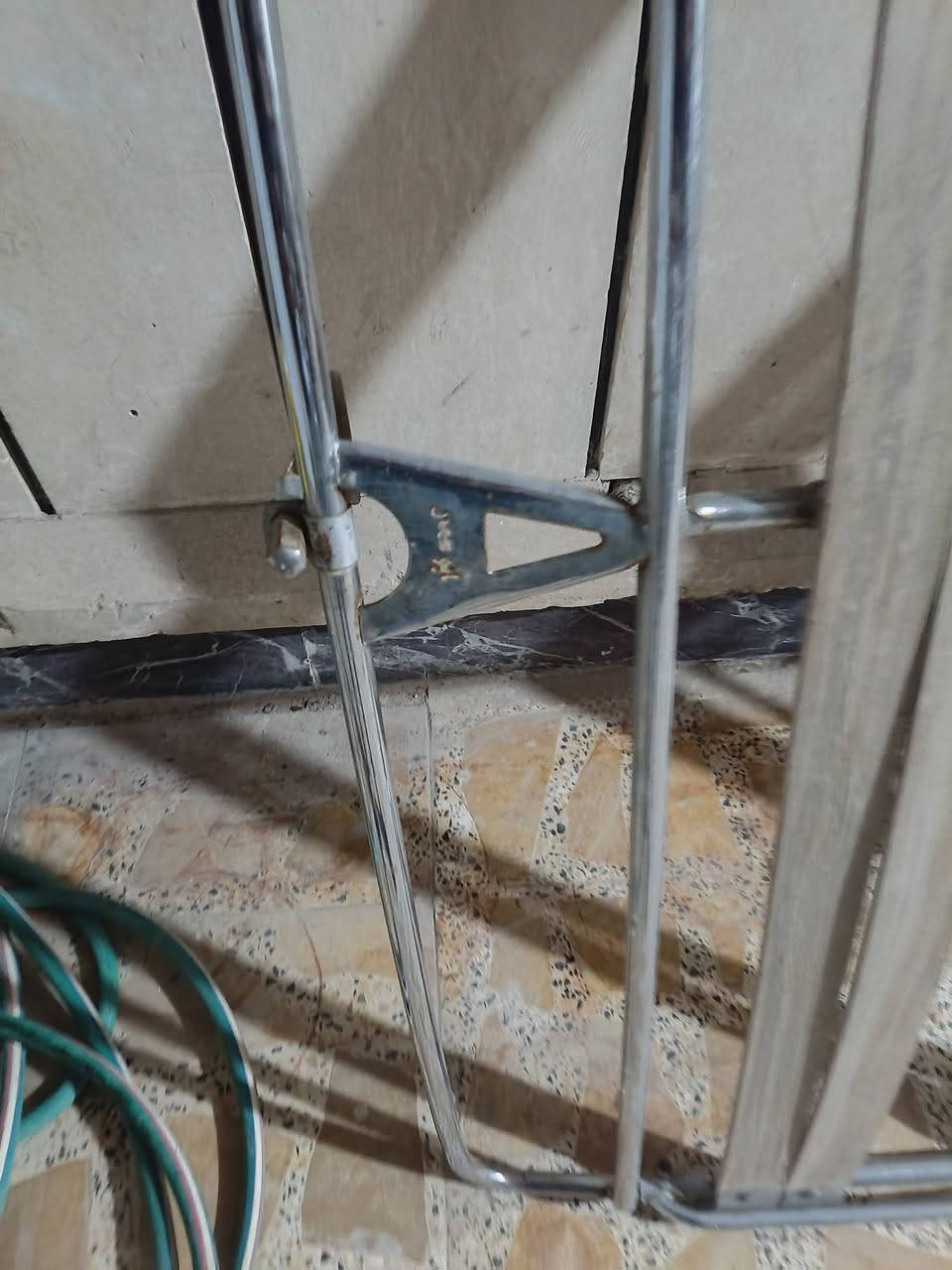 السلام عليكم
سيبايه النترا مضلع للبيع 
مكان الدوره شارع 60 
***********
