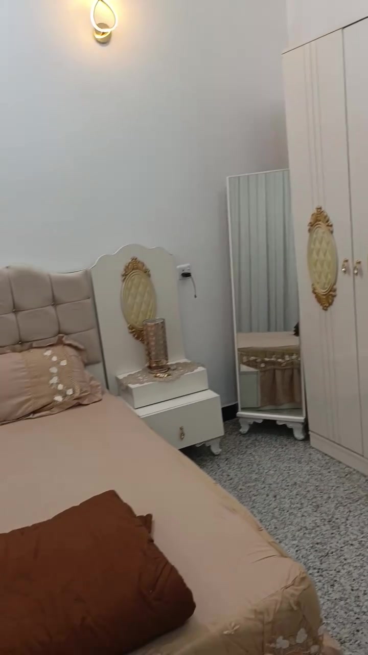 متاح غرفة تركية نضيفة سعر 750وبيه مجال ***********
