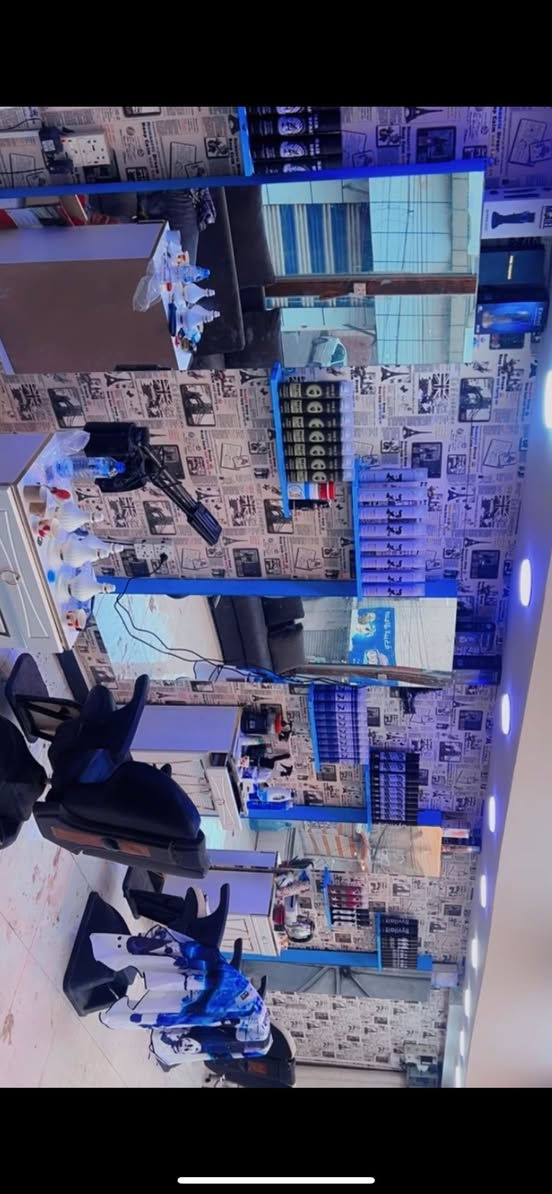 السلام عليكم 

مري عدد 4 
ميز عدد 3
رف 8 
كلهن ب300 تونسو
*********** الحاج علي المياحي
