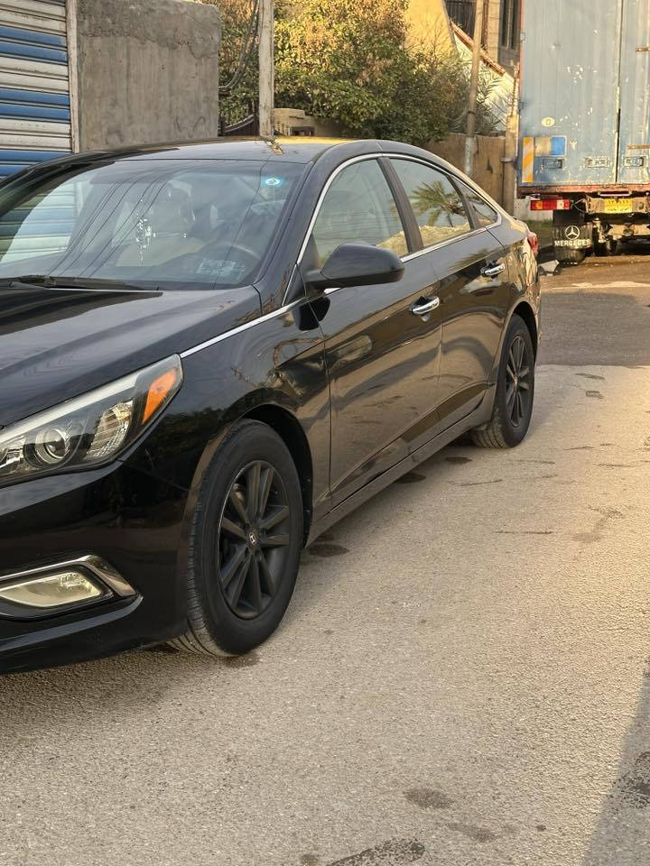 السلام عليكم سوناتا 2016 وارد امريكي ضرر بابين الساق والخلفي مكينه 2400 جي تي اي مكينه كير كلهه مكفول سياره بعدهه جديده تبريد ثلج ❄️تدفئه باتري جديد تخم تاير جديد ويل كب ماشيه السياره150 الف ميل  
 السياره رقم بغداد الجديد سنويه تسقط 2027 مكان السياره بغداد السعر120 ورقه وبيهه مجال للستفسار *********** الرقم بي واتساب
المواصفات :
1_شاشه كبيره : 
2_كامره خلفيه:
3_تحكمات ستيرن جهتين :
4_نظام ترحيب :
5_  3 انضمه قياده:
6_ايكو اسبورت وعادي:
7_مانع انزلاق :
8_لايت LED :
9 _ شاشه اعطال :
10 _كير 6 نمر :
