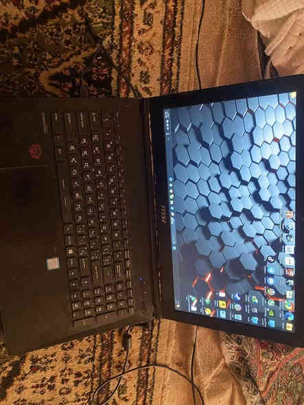 لاب توب گيمنگ  للبيع مواصفاته  i5 جيل سابع  كارت شاشه 1050GTX ssd256 راماته 16gb لاب توب نضيف  يشغلك كل العاب من ماركه MSI للتواصل ***********
