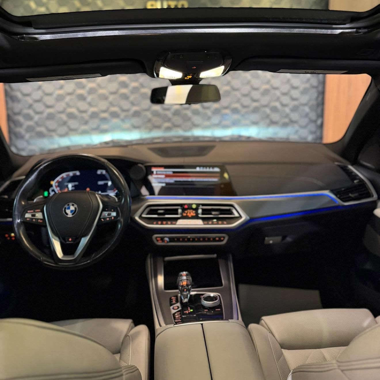 BMW x5 داخل كريمي🇩🇪
سعر : 385$ًورقة
موديل : 2023
ماشية : 27 الف فقط

مواصفات السيارة فول الفول
بنوراما
داتاشو
كشنات جلد
داخل قهواي
انارات مخفية متعدد الالوان
كير كرستال
رادارات
حساسات
اوتو هولد
اوتو بريك
لايتات ليد
تحديد سرعة و تحديد مسار
ستيرن هيتر
و بعد هواية مواصفات متنذكر

السيارة وارد امريكي بدون صبغ حادثها بس الدعامية ✅
كير و محرك كلها بشرط اخت الزيرو

السيارة مرقم و جاهز و بيها كتاب تضليل

سعر: 385$ ورقة
للاستفسار : ***********
‎العنوان السليمانية المعارض الجديدة شركة ازمر اوتو معرض رقم ٣٤
