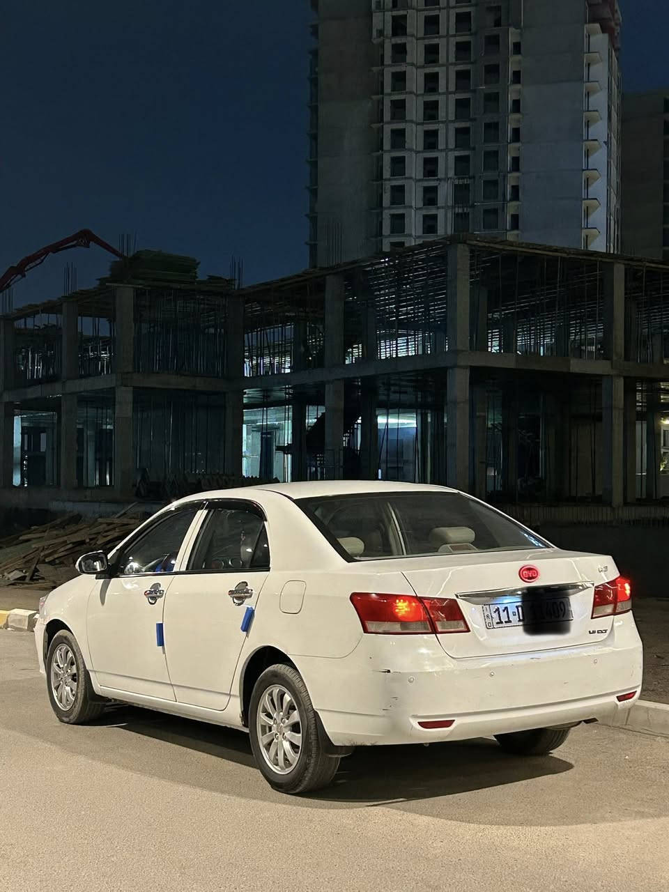 السلام عليكم بي واي دي البيع سيارة موديل 2015 سيارة كلش حلوه رقم بغداد انكليزي بسمي هزه جديد ورقم جديد وسنوية جديده سيارة فول بصمه شاشة كأمره تحكم ستيرن داخل جلد بصمت ابواب اشاير بل مري خمسه ويل كب سياره محرك 1800 ماشاءالله تبريد ثلج سياره مكفول من صبغ والخياس والجراد سياره كلش حلوه سيارة كير محرك صدر تايرات باتري كله مكفول سيارة كلش حلوه وجاهزه مابيه ي نقص السعر 62$ مكان سيارة بغداد حي العامل رقم ***********
