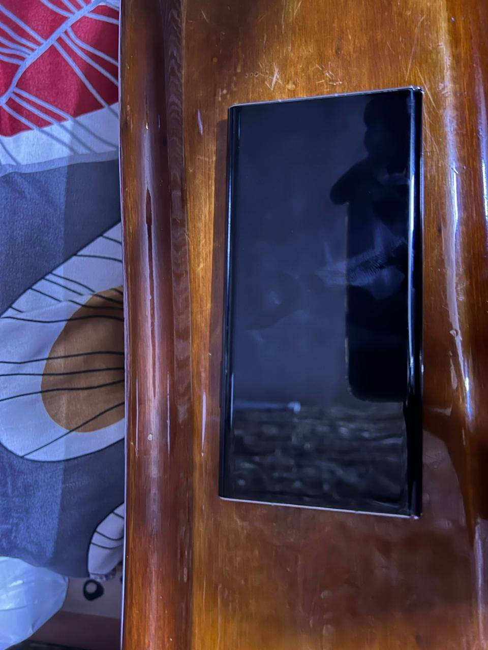 السلام عليكم
جهاز HUAWEI Mate Xs2
 جهاز مكفول زلغ مابي غراضه كامله الذكره 512  المكان بغداد السعر 700 بي مجال بصيط ***********
