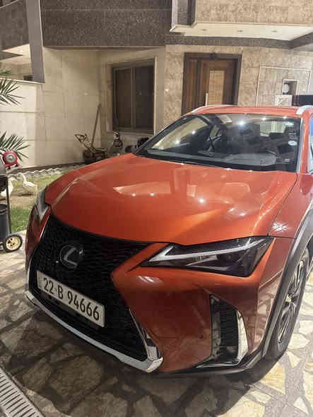 سلام عليكم 
لكزز ux200 موديل 2021 سيارة وارد امريكي بدون حادث بدون ايربالك و سونار موجود 
حادثها سرقة تايرات بالنقل من امريكا صار بيها شخوط بالبنيد يحتاجلها تكحيل وبيها ضربه بسيطه جداً بالباب خلف سائق سيارة فول فول فول مواصفات 
تشغيل عن بعد 
رادارات 360 درجة 
ابل كار بلي و اندرويد هم
حساسات امامي خلفي جانبي 
تحكم ستيرن 
تحكم ماوس 
كراسي كهرباء سايق و بصف سايق 
تدفئة تبريد 
لون مميز مشمشي 
رقم مميز اربيل 
تحكمات ستيرن 
اوامر صوتية 
رقم شاصي (JTHX3JBHXM2036947) 
ماشية 46 الف كيلو وليس ميل 
وبعد كومة مواصفات هم 
مكانها الوزيرية قرب معرض الاخوين
رقم هاتف ***********
