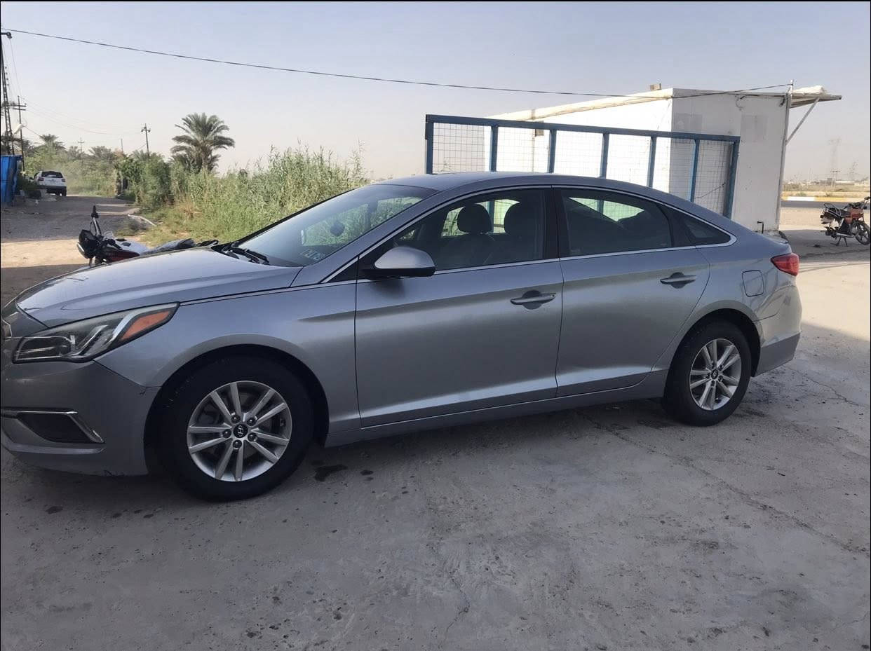 السلام عليكم للبيع سوناتا 2017
وارد امريكي ضررهة فقط الدعامية الامامية وبيهه بارد باب السائق اثر شخط 
ماشية 120
كير ومكينة بلادي ما مفتوح 
السعر 125$
***********
