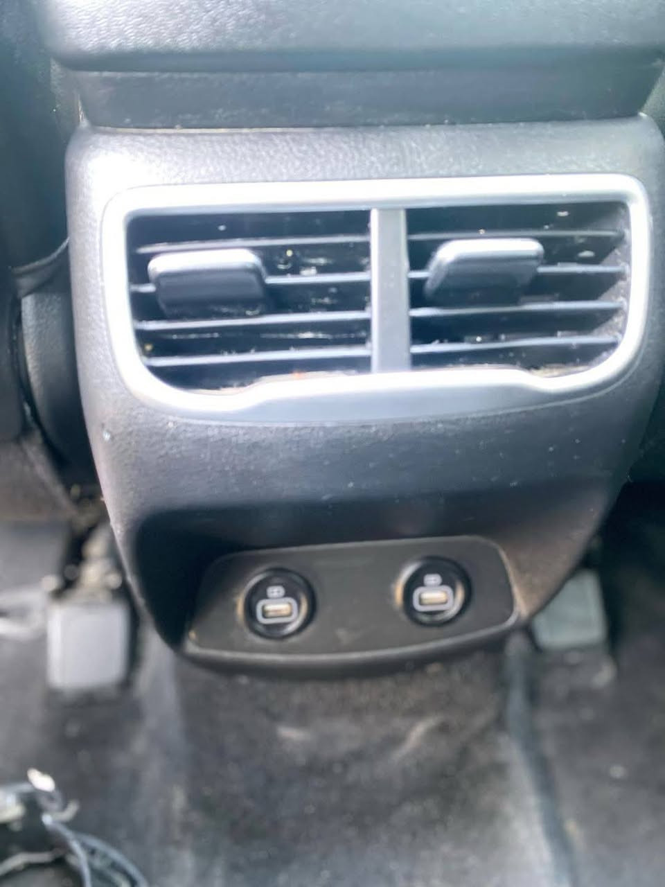 السلام عليكم للبيع سنتافي 

الموديل: 2022
حجم المحرك : 4 سلندر 2.5 
ماشيه: 15; /

(( السيارة. فحص مؤقت بسمي تترقم جميع المحافضات 

 فول مواصفات بنراما 

فتحة سقف بانورام
شاشه الكتروني لمس كبير 
بصمة تشغيل 
بصمة أبواب 
بردات ابواب 

تشغيل عن بعد 
صندوق شفط كهربائي 
كشنات امامي  كهرباء 
رادار أمامي تفاعلي (تحديد مسار)
رادار جانبي (نقاط عمياء) 
رادار خلفي (تحذير من الاصطدام) 
تبريد مركزي 
داتاشو  
شاحن هاتف لاسلكي 
كشنات امامي تدفئة و تبريد 
اوتو بريك امامي و خلفي و جانبي 
حساسات ( امامي و خلفية )
نظام سماعات (Harman kardon ) Android Auto Apple Car Play مانع انزلاق+ABS تحكم وضعيات القيادة comfort..sport..smart..eco..snow 
تحكمات استيرن 
ليد داخل 
و باقي المواصفات المعروفة 

(حادث بنيد. مبدل اصلي واملغ. معدل 
بدون دواخل باقي كفاله 

للاستفسار :
***********
(سعر خاص 
واتس اب موجود 
مكان السيارة. البصره قضاء القرنه .
