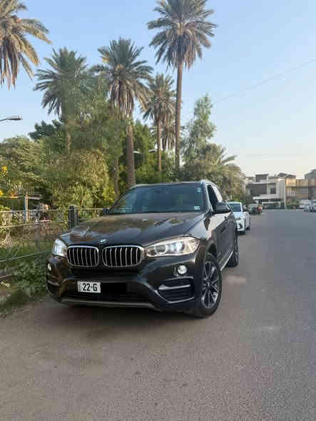 السلام عليكم
‏ BMW  X5
2017. وارد امريكي حادثهه بنيد فقط  بدون دواخل بدون أي شي حتى الراديترات بلاديه
كفاله حتى من البارد
محرك كير كفاله  6 سلندر
ماشيه فقط.  43 الف  مايل فقط
بدون اي نقص جديده جدا
المواصفات : 6 سلندر 
 بانوراما
 / نظام ملاحة 
/ بصمة 
/ داخل جلد
 / بصمة 
/ كراسي امامية كهرباء وخزن ميموري /
 / جنطة كهرباء /
 لايت LED 
/ ٤ انظمة قيادة 
/ هند بريك دكمة 
/ ٣ قطع تبريد مركزي 
/ اوتو هولد 
/ حساس امامي خلفي
 / مانع انحدار 
/ مانع انزلاق 
/ ماوس تحكم بالشاشة 
/  خمس كامرات محيطيه
/ اطفاء ذاتي 
/ داخل صاج 
/ مري شفط 
/ شفتات سرعة 
/ تحكم ستيرن كهرباء 
رقم اربيل الدولي بأسمي شخصيا
مكاني بغداد الأعظمية 
السعر  250 وبيها مجال للشراي كلشي اكو بالسوك حسب النظافه والجداده
للتواصل والاستفسار  اتصال او واتساب فقط
***********
